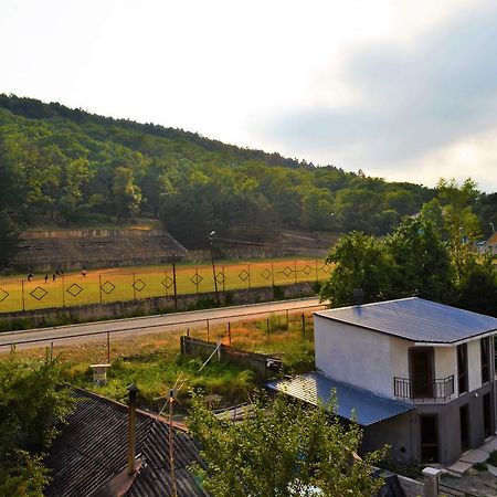 Kmg Hotel Khashuri エクステリア 写真