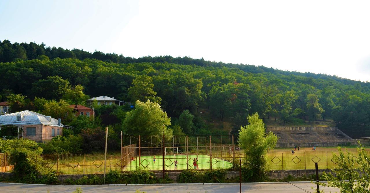 Kmg Hotel Khashuri エクステリア 写真